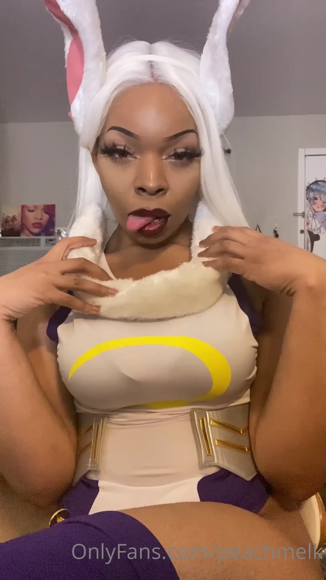 Keep an eye out on those dms tonight tip the bunny 