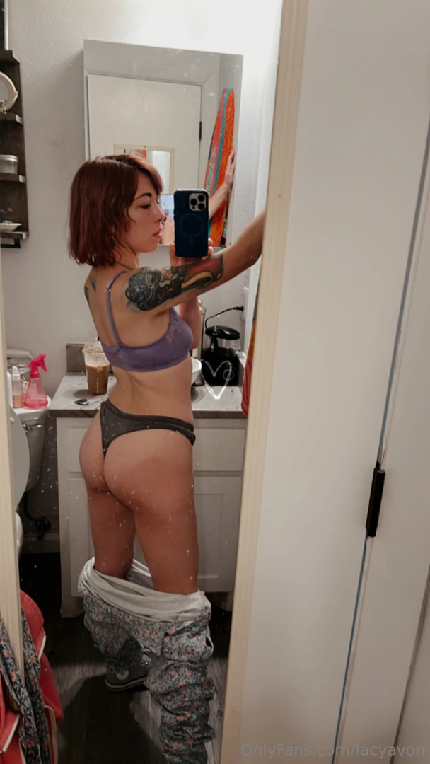 Wearing a jumpsuit is so annoying sometimes 