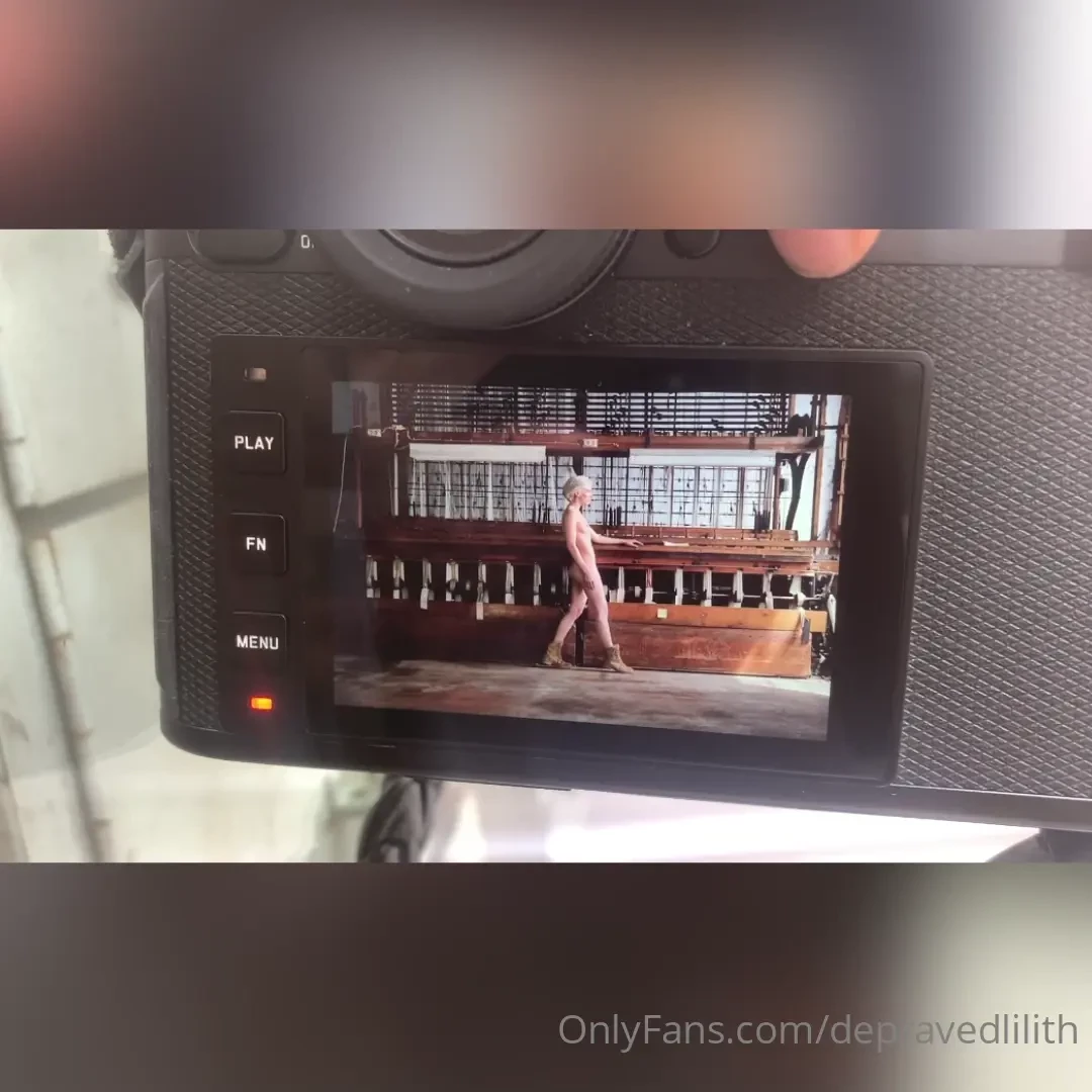 Found an old weaving factory and obviously had to create some nudes 