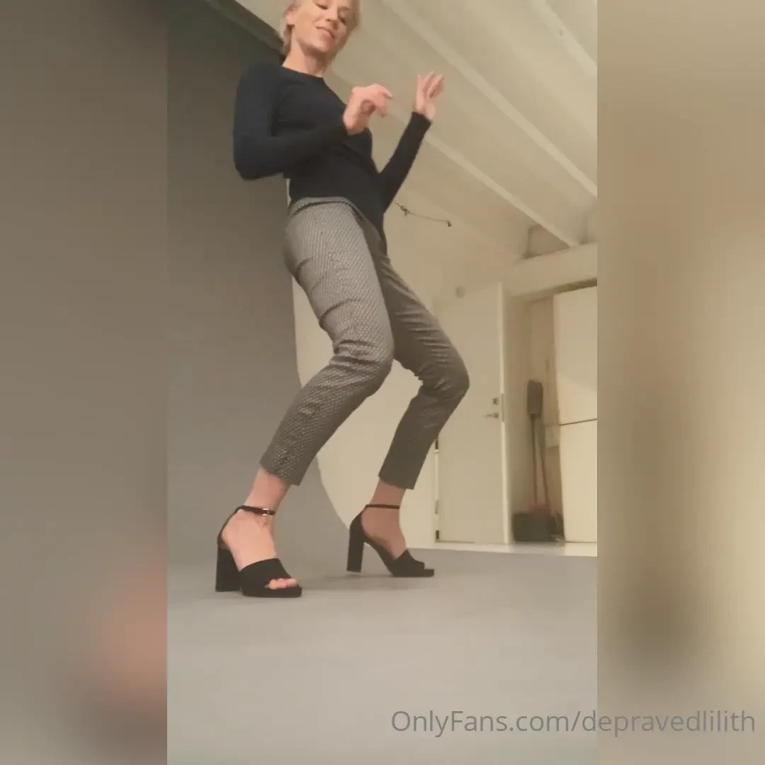 Oh a little dance happened 