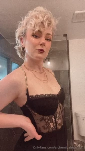 Last night s look