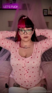 Kissing burns 6 4 calories a minute let s work out part 69