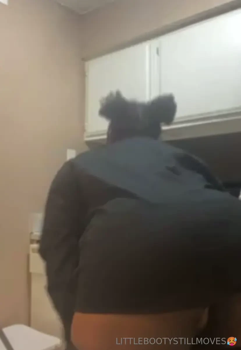 Come and spank this slutty ass for me 