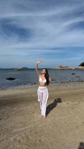 Am i the view or just distracting you from it