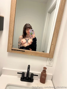 Wishlist updated send me a screenshot confirming you got me something