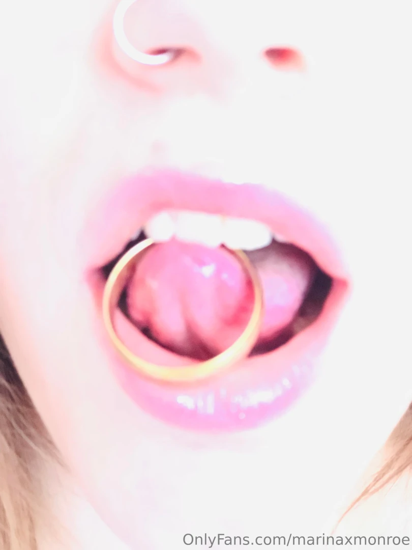 You might not be able to walk into mordor but you can cum in my mouth 