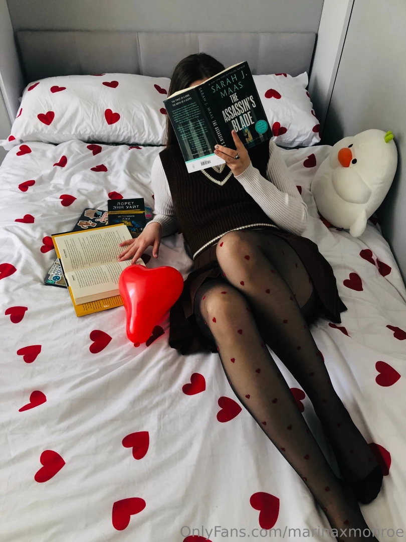 This was a fun little at home photoshoot but it s honestly pretty part 1 