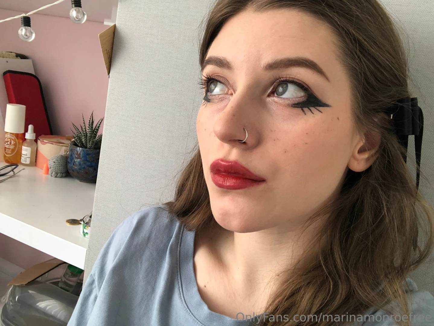 Maybe i should be posting nudes or should i keep it in the dm s 