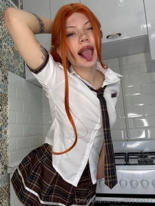 I chose a new look for you lots of skin and a little tease want to see