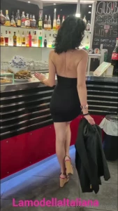 Buon giorno dalla modella italiana eccomi di nuovo con nuovi video che