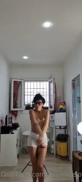 Buonasera io sempre con voi un bacino mentre vi attendo per le dirette 