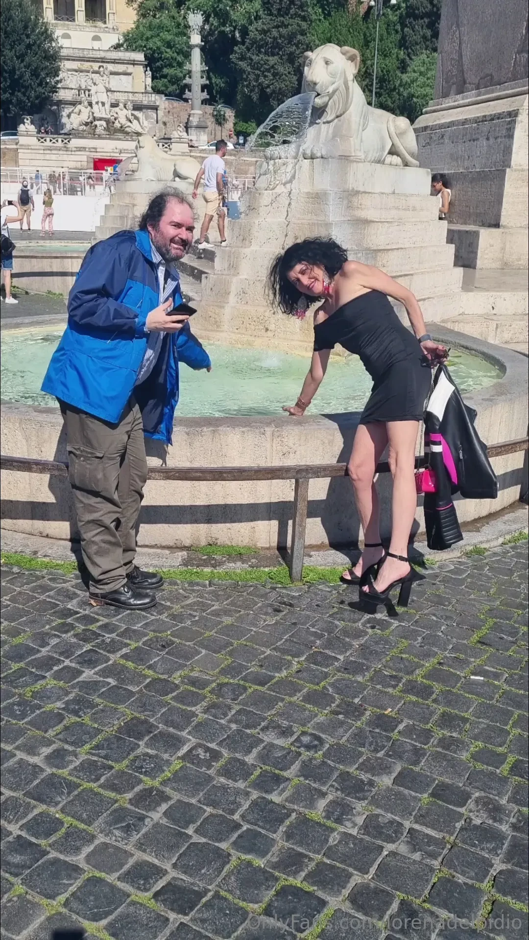 Due artisti due amici per i nuovi splendidi video della modella 