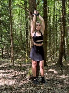 Im wald an einem baum gekettet chained to a tree in the forest part 1