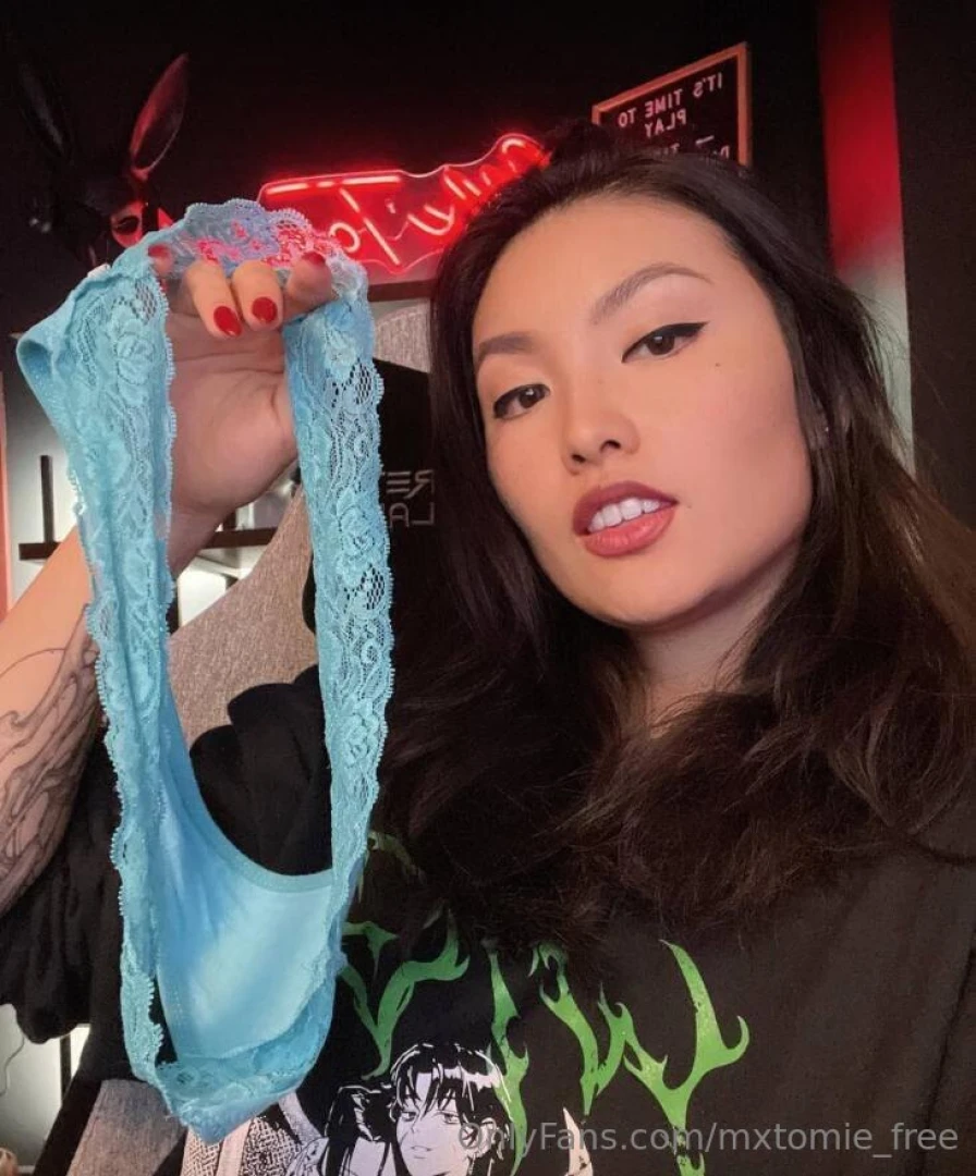 Only my vip subs get dibs on my panties sub now mxtomie 