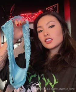 Only my vip subs get dibs on my panties sub now mxtomie