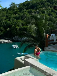 I freakin love summer szn