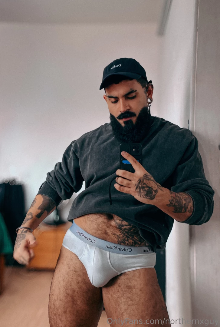 It s heavy can someone help me carry it 