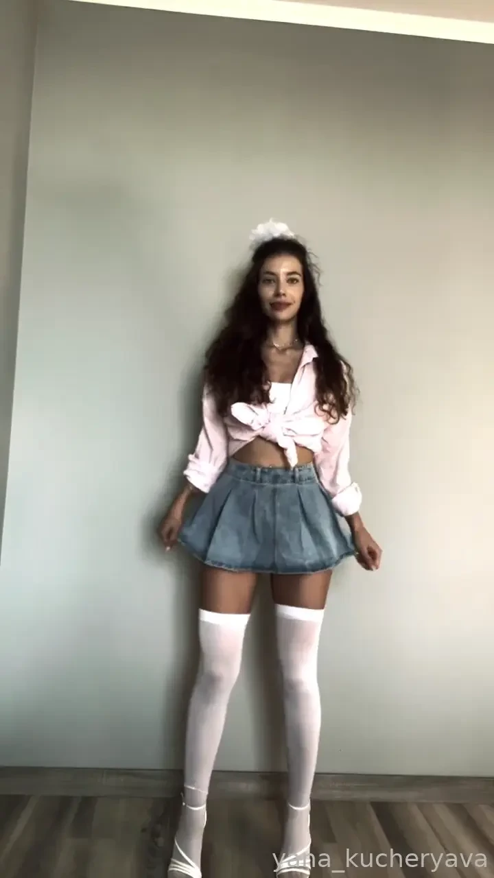 Videocall bigass custom tits fup fyp curvy feet twerk twerking model part 14 