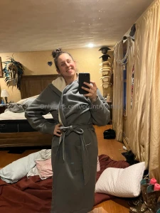 Good morning my loves happy sunday chillin in my robe this morning part 3