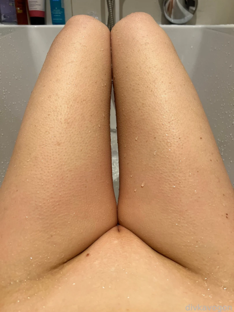 I get those goosebumps every time yeah you come around yeah 