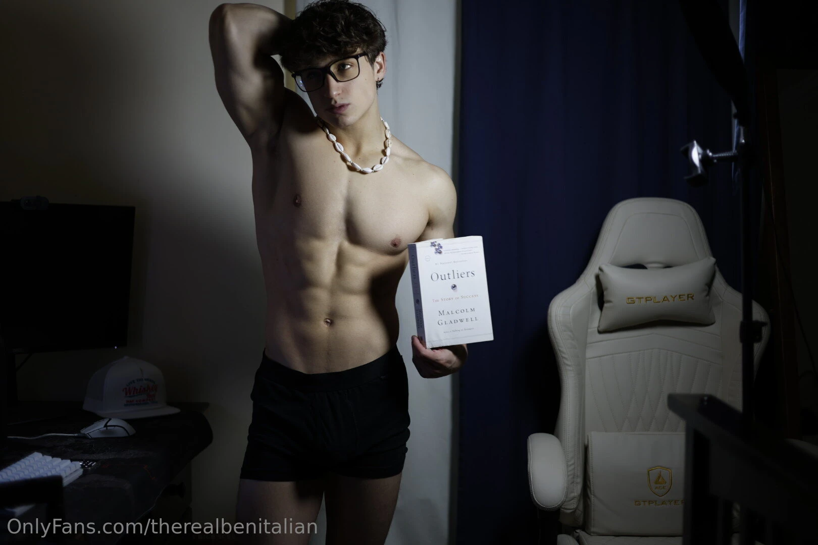 Do you like an intelligent guy 