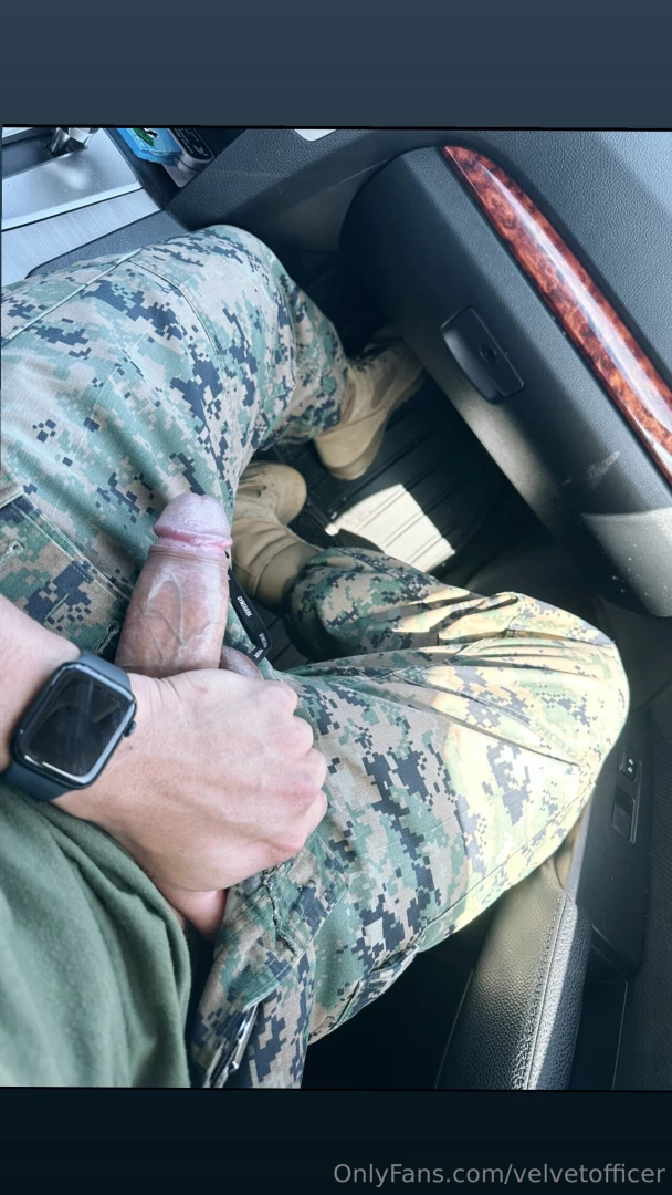 Hungry asf show some love babes 