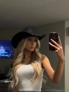 Your all-access pass to the good stuff is just a click away dive in