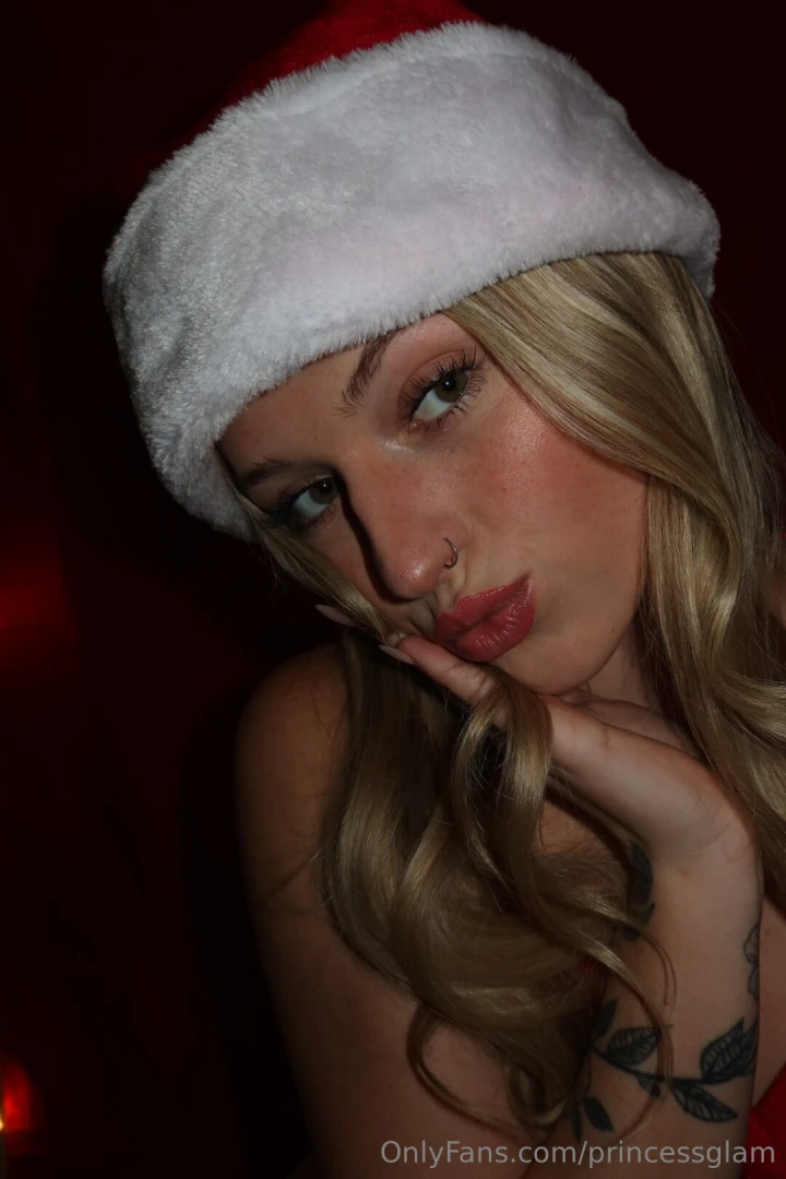 Waiting under the mistletoe be like part 1 