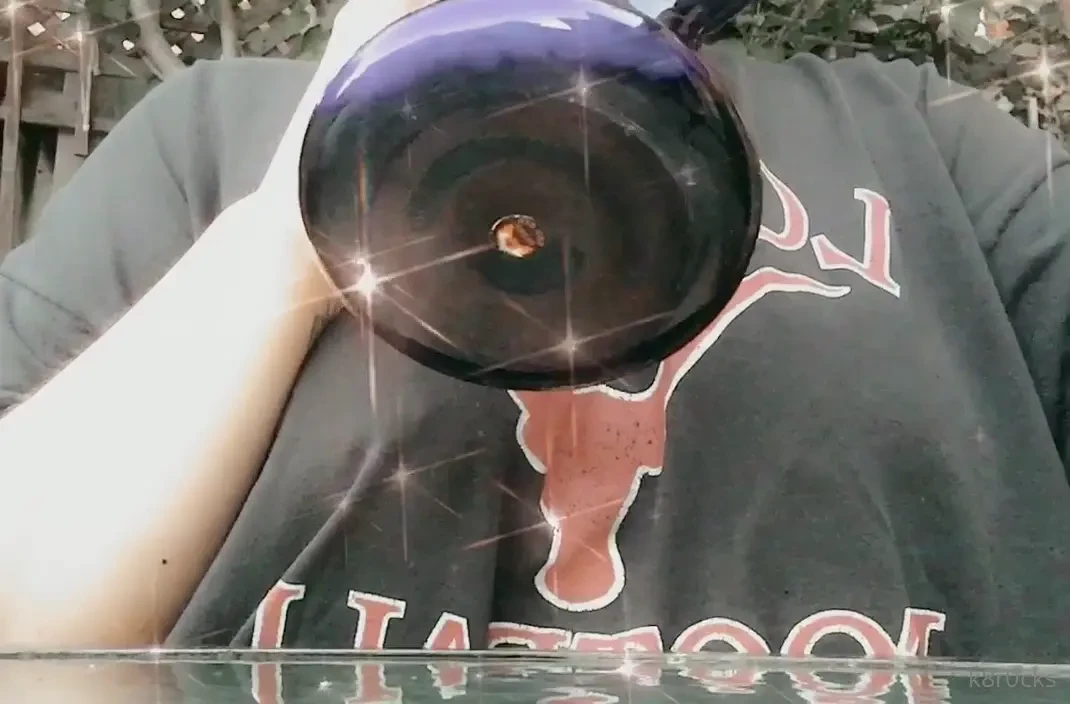 Took a smoke break this afternoon with sexy results titflash flashing 