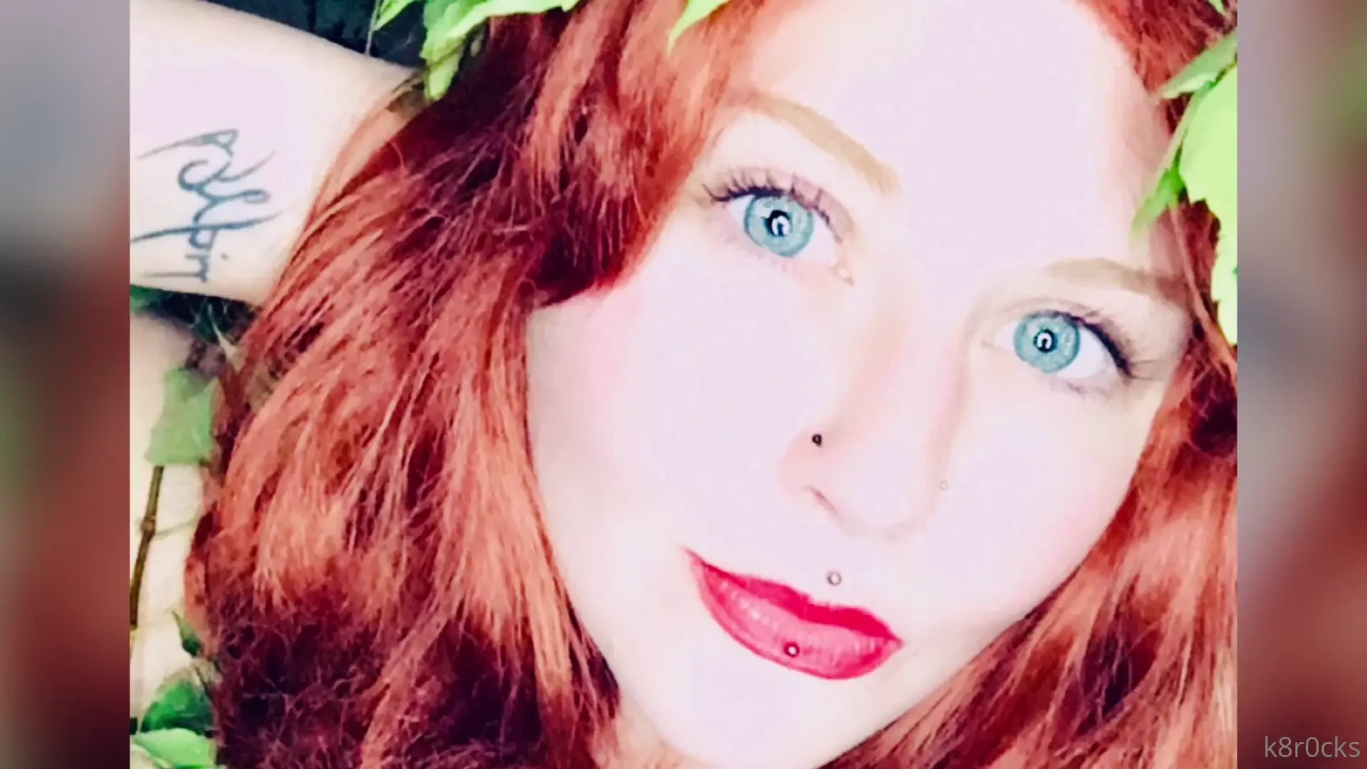 The poison ivy set will include 13 photos 2 behind the scene videos 