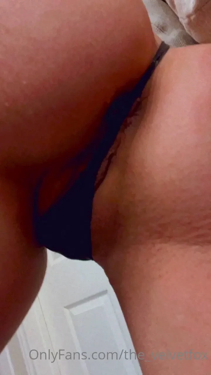 Swipe to see how much my new skims thong from daddy really covers 