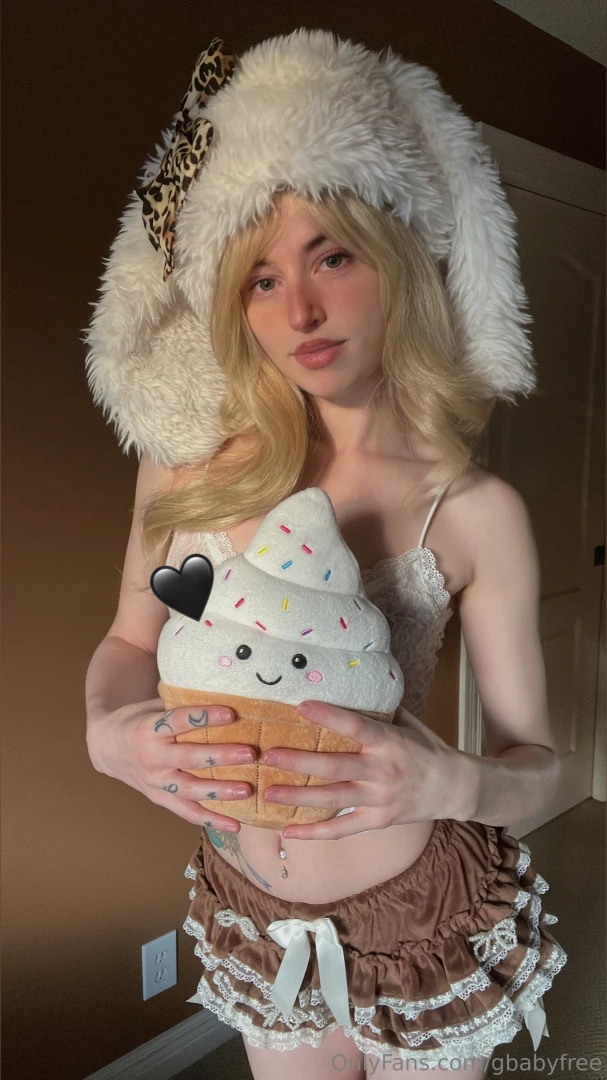 Extra cute e-grl photoset featuring a sheer lace top 