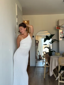 Feeling like i m made of marble