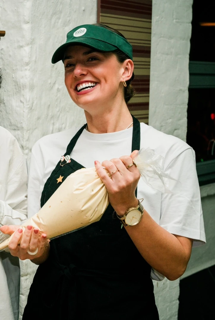 Hi can i take your order 