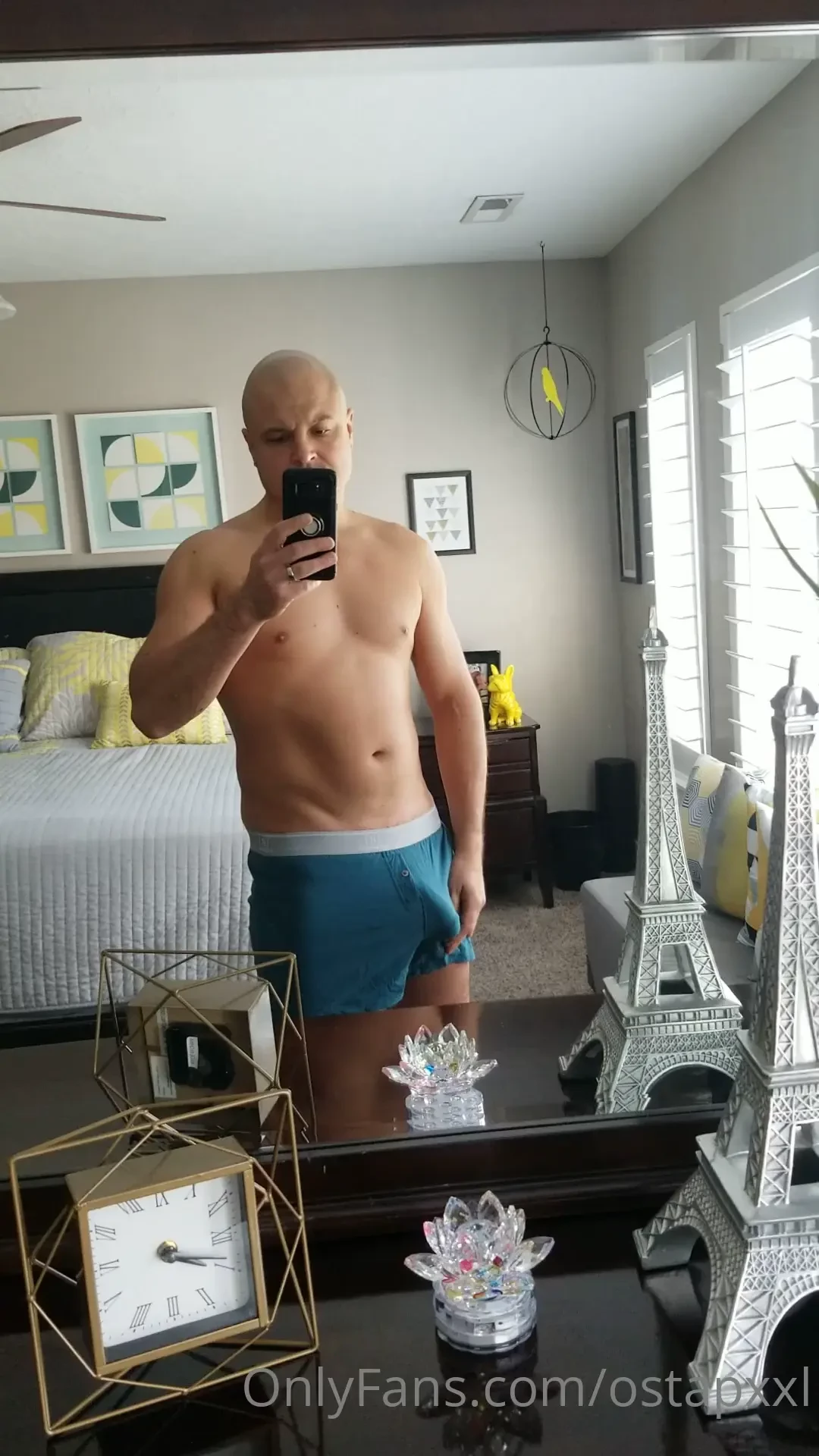 Blue calvin klein vs green george same quality just a different price 