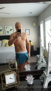 Blue calvin klein vs green george same quality just a different price