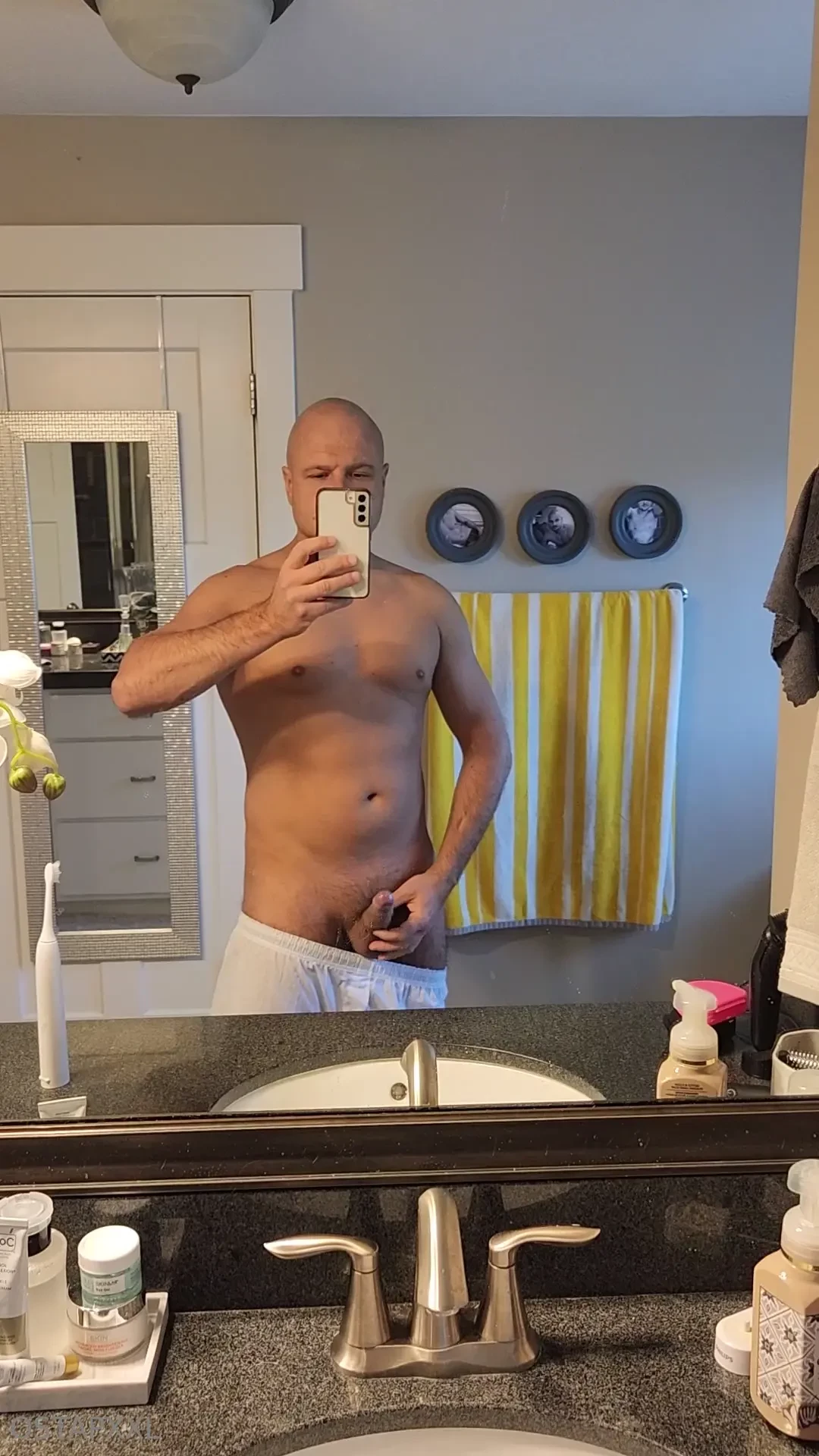 Good morning everyone a few pix and a short video for you guys 