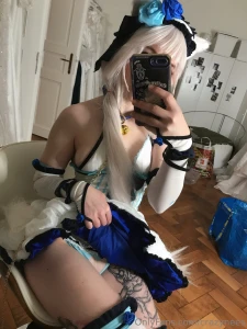 I show you a little bit