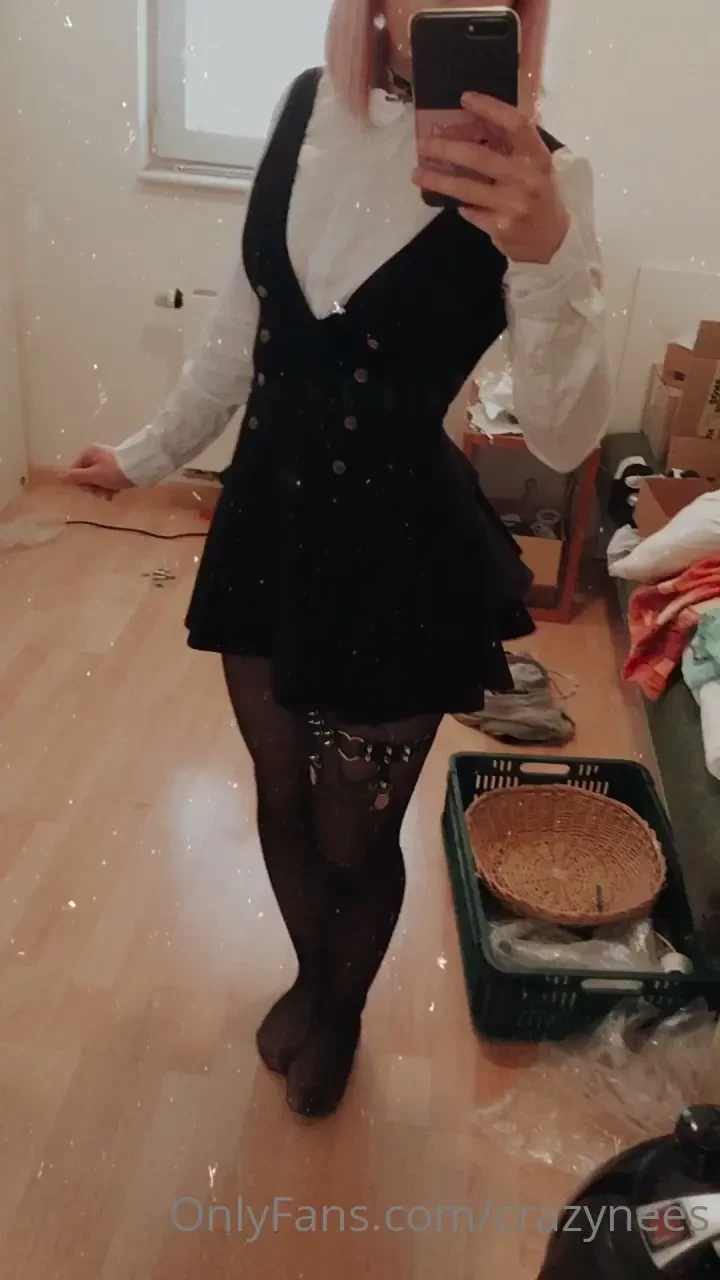 Three short cute videos for ya i want go out in this outfit as soon as 