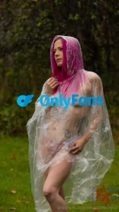 Check out this topless rainy photoshoot i love playing in the rain