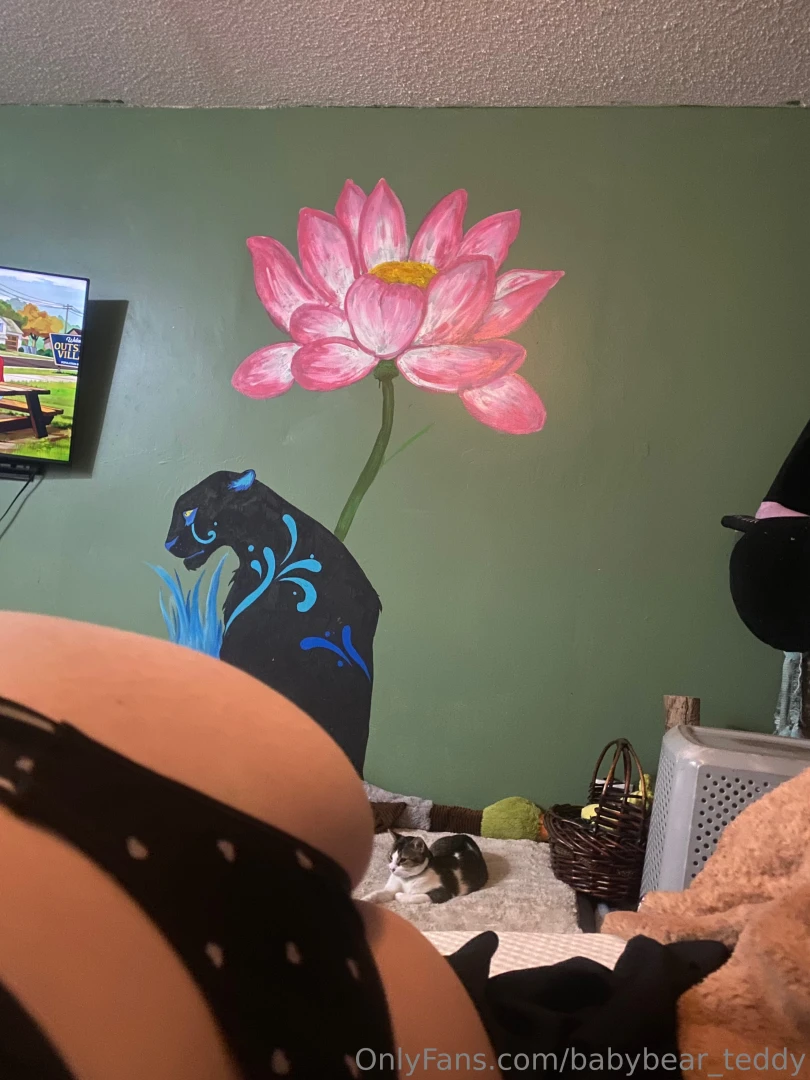 Look at my cute kitty hehe 