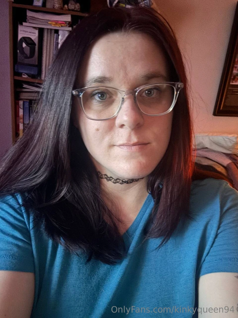 Honeybunzz89 free mature milf ready and waiting to take you to places 