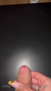 I like to compare my penis with my partners scroll for cum com and