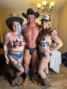 What happens when the scottish girl comes to the big d you take her to