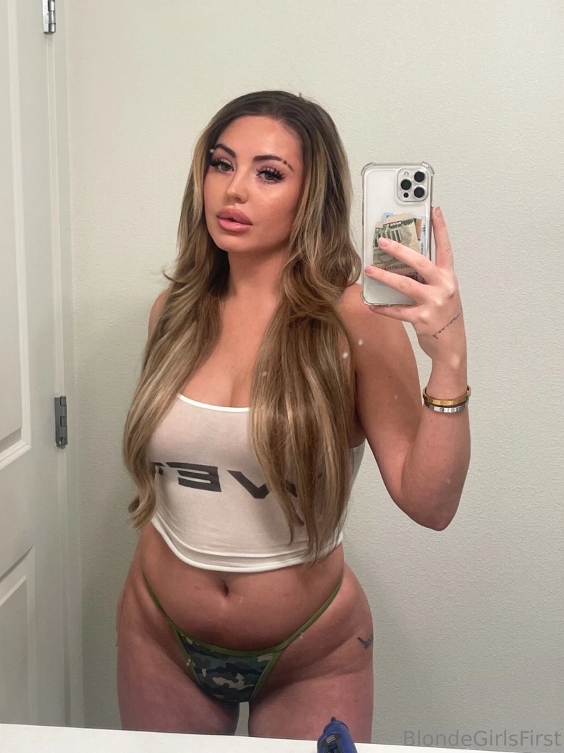 Check out my friend tabreeeezyfromdablock one of the hottest friends i 