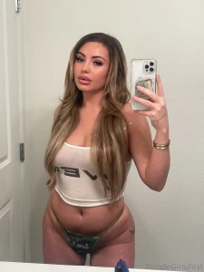 Check out my friend tabreeeezyfromdablock one of the hottest friends i