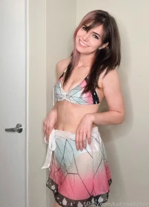 The skirt won t stay tied smh