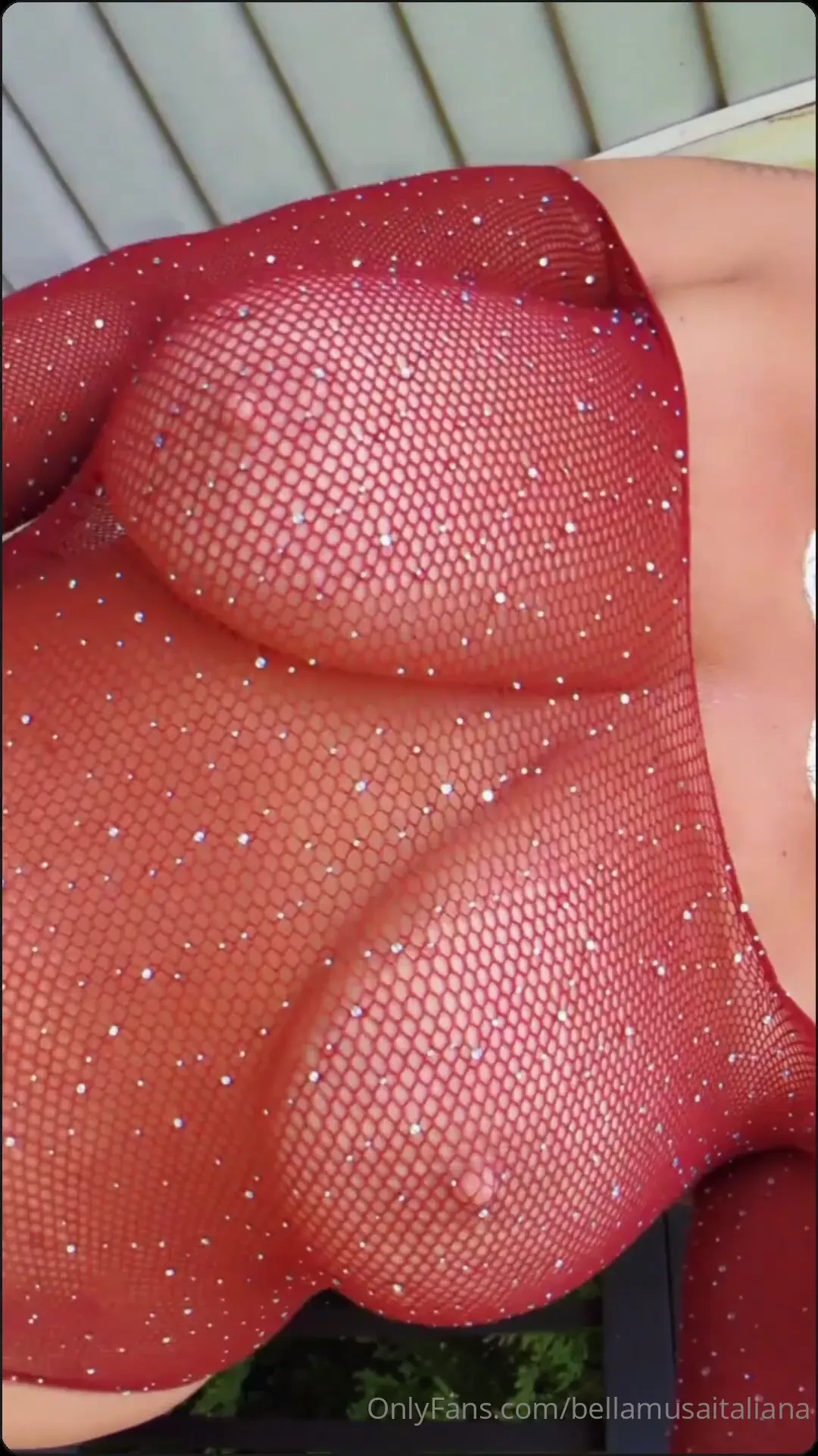 Hello my lovelies please for my tik tok and follow me 