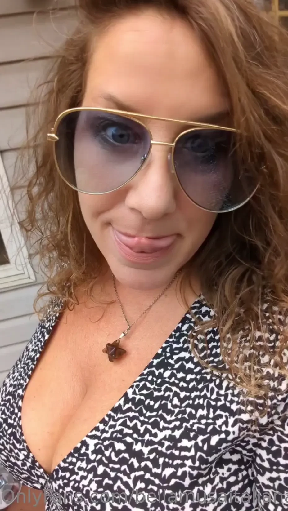 Who wants to chat i m messaging a few lucky subscribers hopefully you 