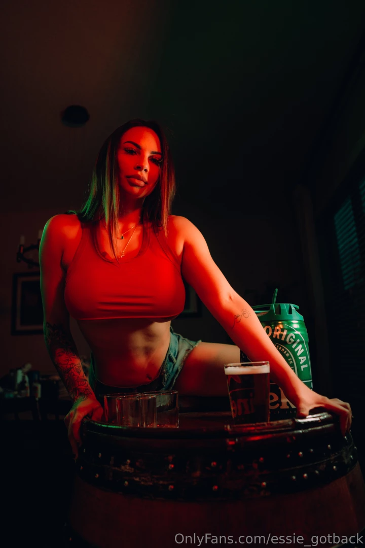 Hey baby my dm s are wide open don t keep me waiting 